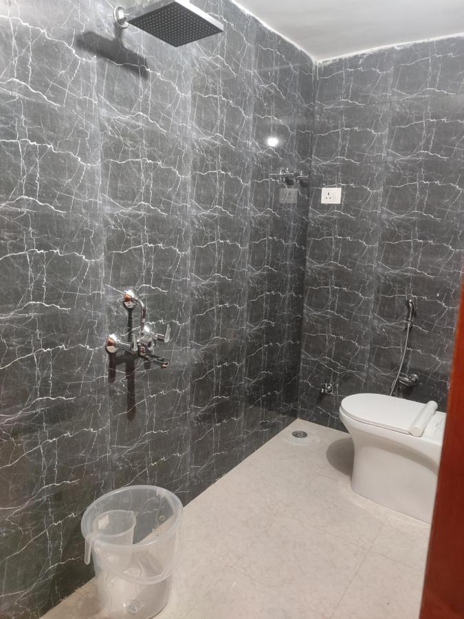 Devi Residency - Near Prem Mandir Bankey Bihari Guest house Vrindavan