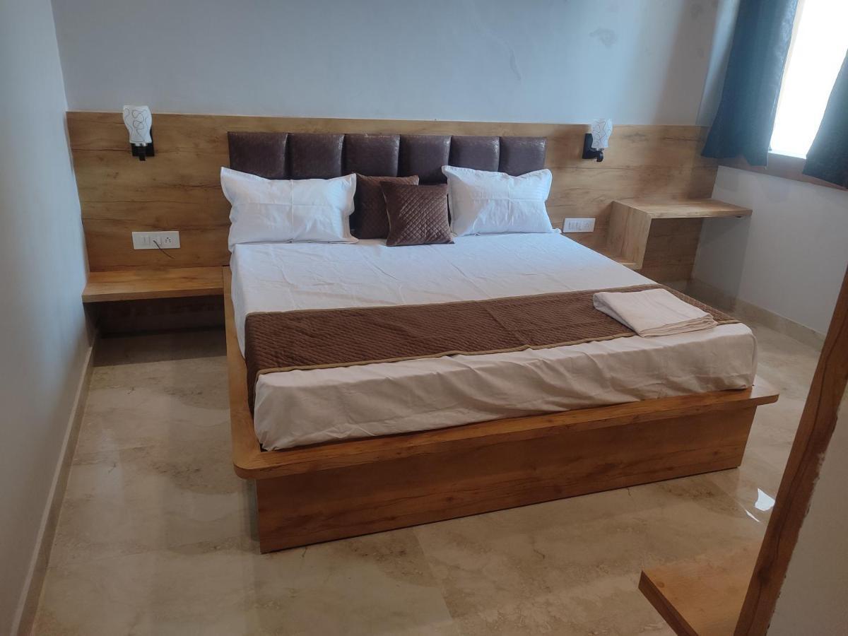 Devi Residency - Near Prem Mandir Bankey Bihari Vrindavan