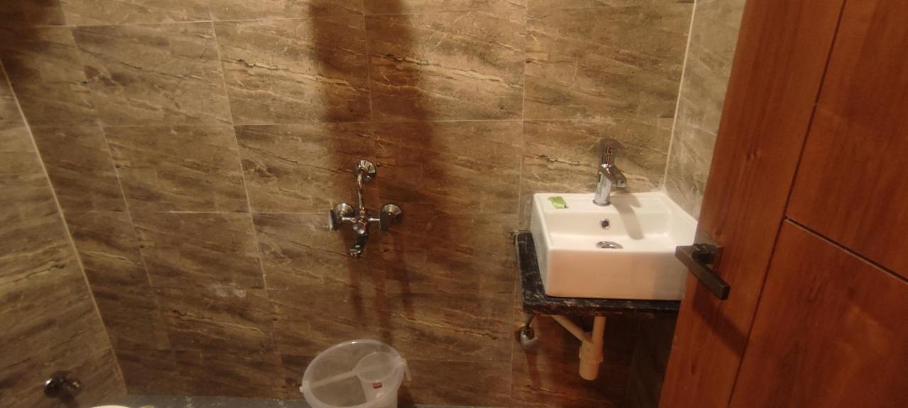 Devi Residency - Near Prem Mandir Bankey Bihari Vrindavan