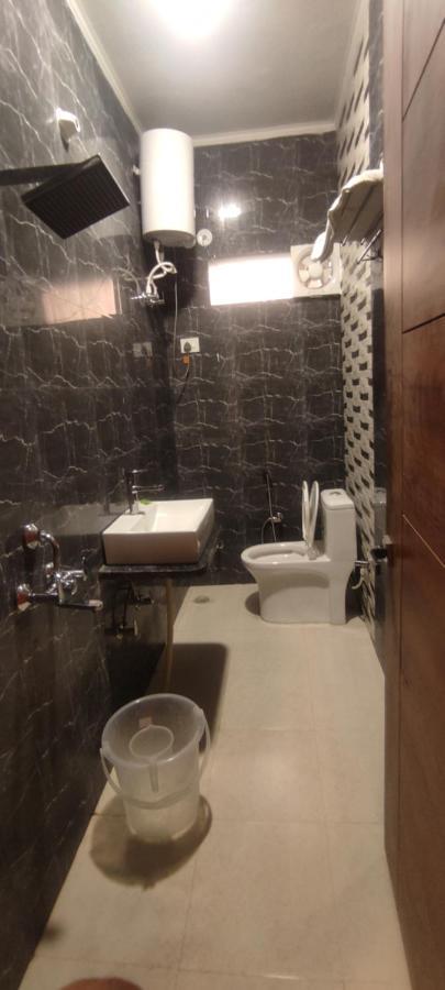 Guest house Devi Residency - Near Prem Mandir Bankey Bihari