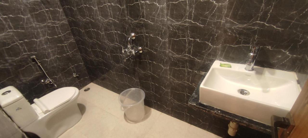 Devi Residency - Near Prem Mandir Bankey Bihari Vrindavan