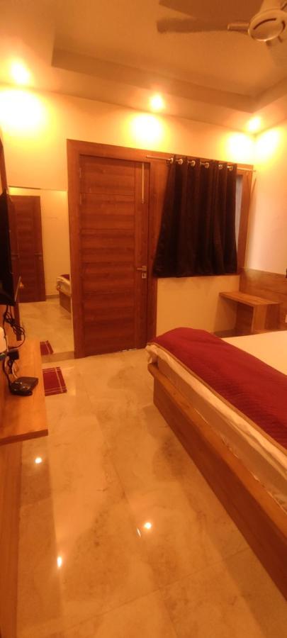 Devi Residency - Near Prem Mandir Bankey Bihari Vrindavan